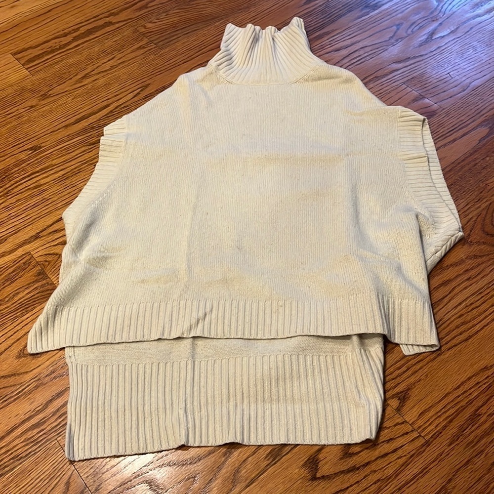 BCBGMaxAzria Woman’s Cream Sleeveless Turtleneck Sweater Size XS